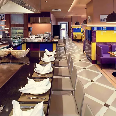 Mercure Centre Hotel 4*