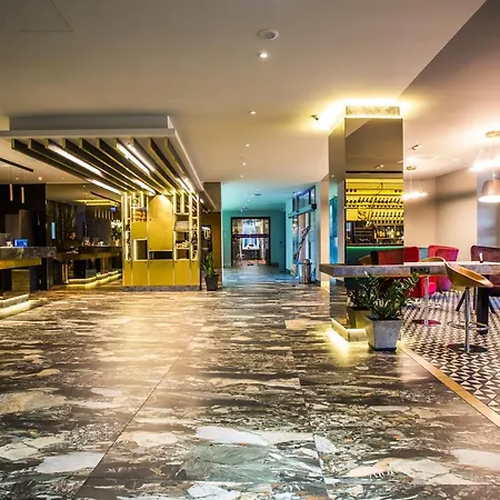 Mercure Centre Hotel 4*